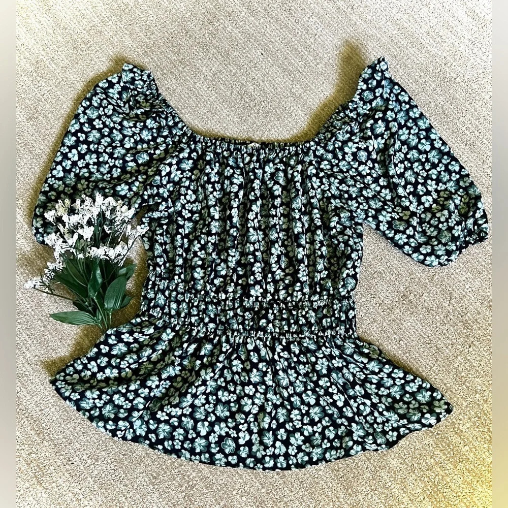 Nine West Ditzy Floral Off Shoulder Blouse - XS